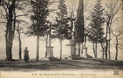 CPA N D du Bout du Puy Valentine Le Calvaire 