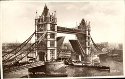 CPA Tower Bridge London Bateau
