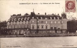 CPA Rambouillet S et O Le Chateau pris des Canaux 