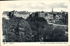 CPA Dijon Panorama vers la Place et le Square Darcy 