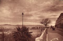 CPA Pau Le Boulevard des Pyrenees et les coteaux de Jurancon 