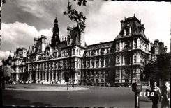 CPA Paris L'Hotel de Ville et la Place 