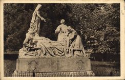 CPA Lourdes Le Monument de Cambrai 