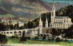 CPA Lourdes La Basilique et le Pic du Jer 