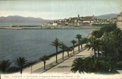 CPA Cannes La Croisette le Suquet et Panorama sur l'Esterel 