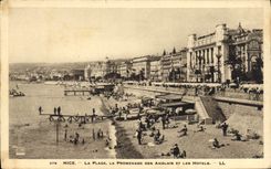 CPA Nice La Plage La Promenade des Anglais et les Hotels 