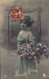 CPA Bonne Annee Femme Fleurs