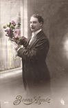 CPA Bonne Annee Homme Fleurs