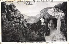 CPA La Distance Nous Separe La Pensee Nous Unit Femme