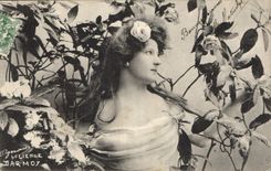 CPA Femme Lucienne Darmoy