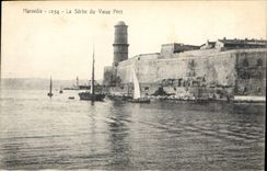 CPA Marseille 1054 La Sortie du Vieux Port 