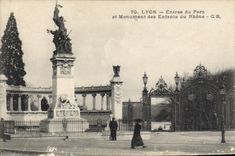 CPA Lyon Entree du Parc et Monument des Enfants du Rhone 