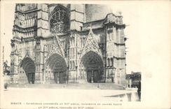 CPA Meaux Cathedrale Commence Au XII siecle Construite en grande partie au XV siecle termines au XVI