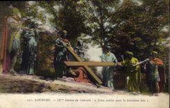 CPA Lourdes IX Station de Calvaire a Jesus tombe pour la trisieme fois 