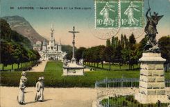 CPA Lourdes St Michel et la Basilique 