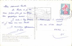 CPA Lourdes La Basilique Souterraine T Pie X langeur 60 m recouverte de gazon 