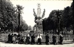 CPA Lourdes la Vierge Couronnee 