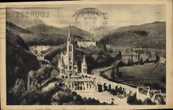 CPA Lourdes la Basilique vue du Fort 