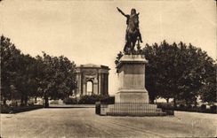 CPA Montpellier Herault Jardin du Peyrou Statue de Louis XIV et Chateau d'Eau 