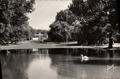 CPA Montpellier Herault l'Esplanade le Bassin et le Monument aux Morts 1914 1918 