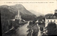 CPA Lourdes vue sur la Basilique et le Gave prise de la Villa Notre Dame de Sion 