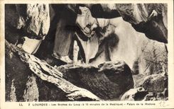 CPA Lourdes les Grottes du Loup a 10 minutes de la Basilique Palais de la Madone 