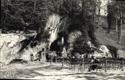CPA Lourdes la Grotte Miraculeuse 
