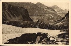 CPA Les Pyrenees Cirque de Gavarnie Pont de Neige 