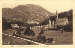CPA Lourdes la Basilique la Ville et le Pic du Jer 