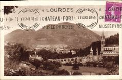 CPA Lourdes vue generale et Pic du Jer 