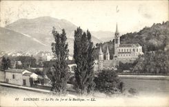 CPA Lourdes Le Pic du Jet et la Basilique 