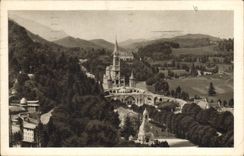 CPA Lourdes la Basilique vue du Chateau fort 