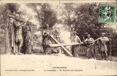 CPA Les Pyrenees Lourdes IX Station du Calvaire 