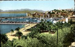 CPA Cannes le Port le Suquet au fond l'Esterel 