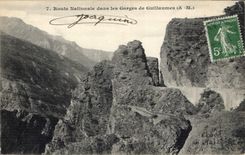 CPA Route Nationale dans les Gorges de Guillaumes A M 