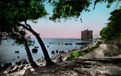 CPA La Cote d'Azur Cannes Ile St Honorat Monastere fortifie du XI 