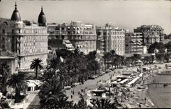 CPA Cote d'Azur Cannes la Plage la Croisette et les Palaces 