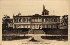 CPA Lisieux Le Jardin Piblic Le Musee 