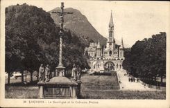 CPA Lourdes La Basilique et le Calvaire Breton 