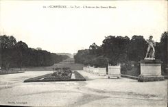 CPA Compiegne le Parc L'Avenue des Beaux Monts 