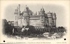 CPA Chateau de Pierrefonds Vue prise sur la Route de Villers Collerets 