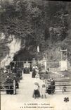 CPA Lourdes La Grotte A la Grotte Benie j'ai prie pour vous 