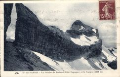 CPA Gavarnie La Breche de Roland Cote Espagne et le Casque 