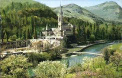 CPA Lourdes La Basilique le Gave et les Nouveaux Ponts 