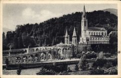 CPA Lourdes La Basilique et le Calvaire 