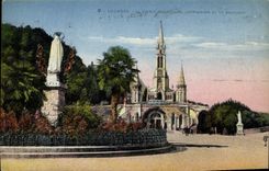 CPA Lourdes L'Esplanade et la Basilique 