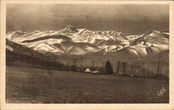 CPA Pic du Midi Bagneres de Bigorre Htes Pyr La Chaine des Pyrenees Vue des Palomieres 