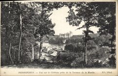 CPA Pierrefonds Vue sur le Chateau prise de la Terrasse de la Muette 