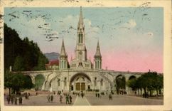 CPA Lourdes La Basilique et le Devant du Rosaire 