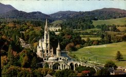 CPA Lourdes La Basilique vue du Chateau Fort 